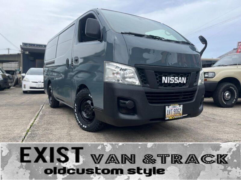 ブルーグレーに仕上げた日産 NV350キャラバンバン