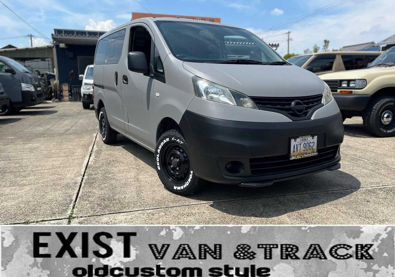 日産 NV200バネットバン／ラプターライナー全塗装 の写真1