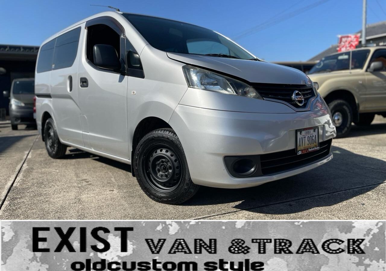 日産 NV200バネットバン シルバー の写真1