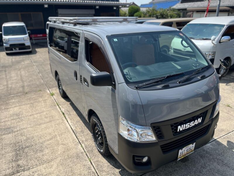 日産 NV350キャラバンバン ナルドグレー｜塗装ずみのカスタム中古車