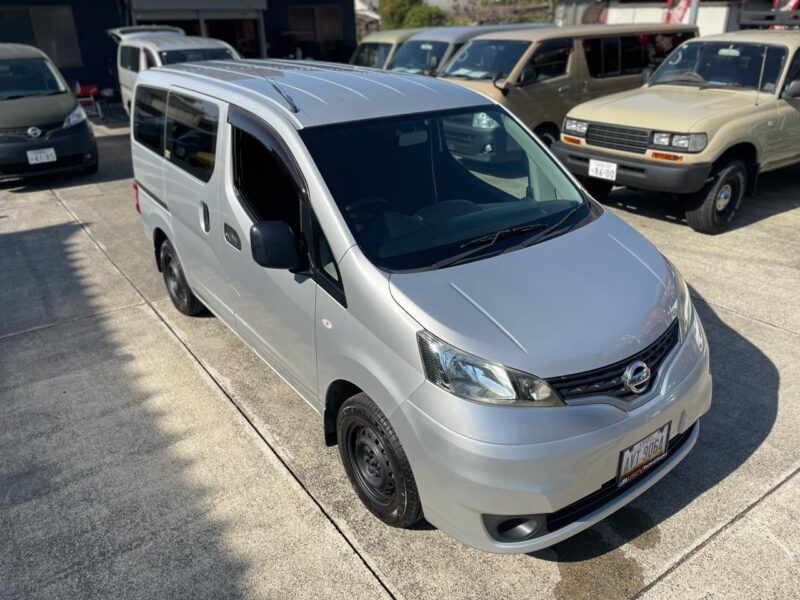 日産 NV200バネットバン シルバー｜塗装ずみのカスタム中古車