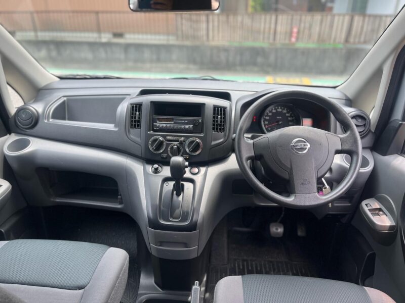 日産 NV200バネットバン ナルドグレー｜ラプターライナー施工