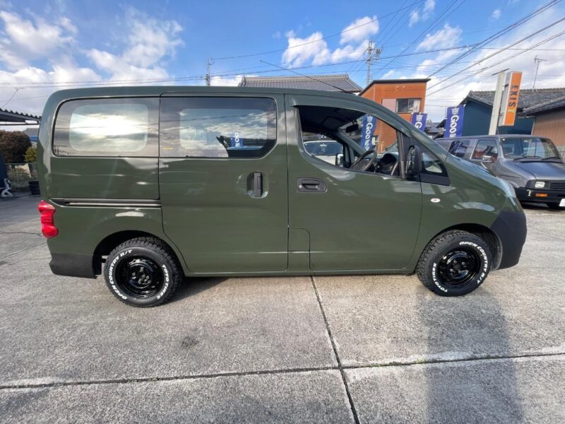 日産 NV200バネットバン ジャングルグリーン｜塗装ずみのカスタム中古車
