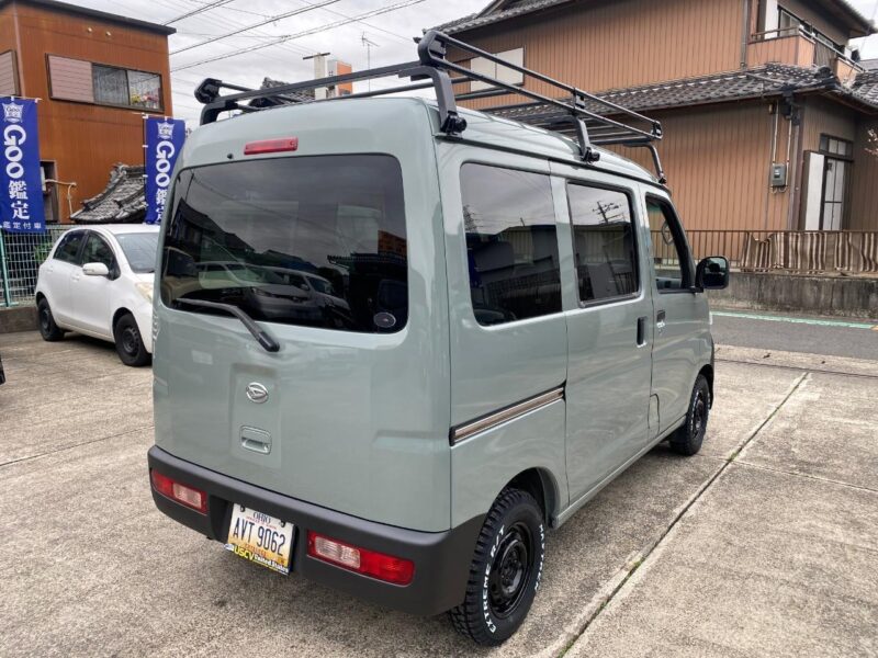 ダイハツ ハイゼットカーゴ アーバンカーキ を全塗装した作業車