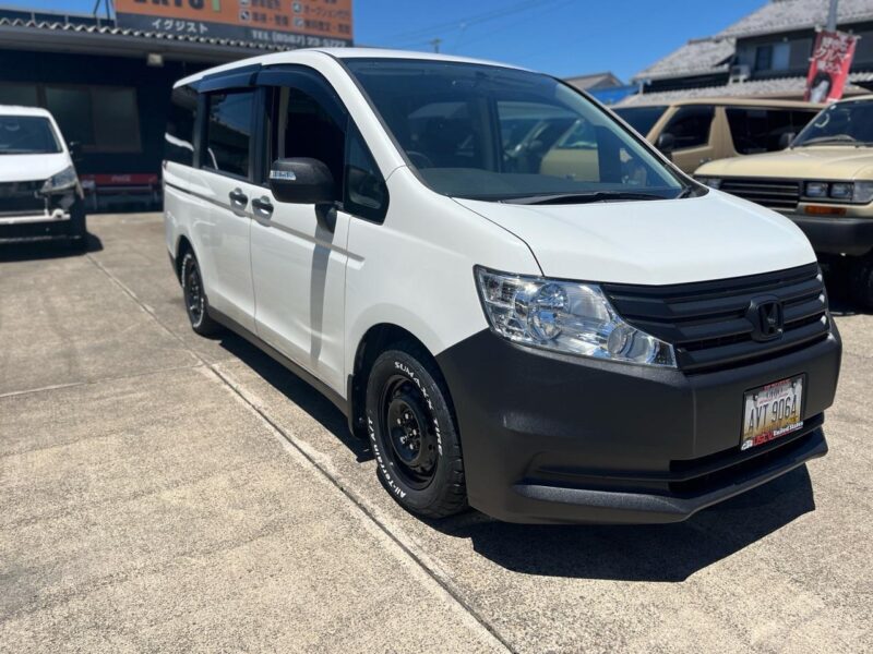 ホンダ ステップワゴン パールホワイト｜塗装ずみのカスタム中古車