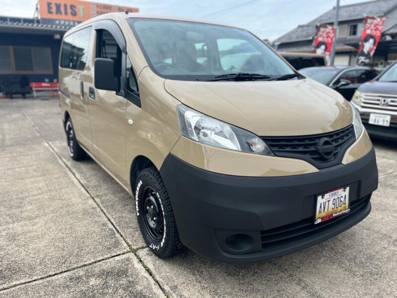 日産 NV200バネットバン ベージュ｜塗装ずみのカスタム中古車