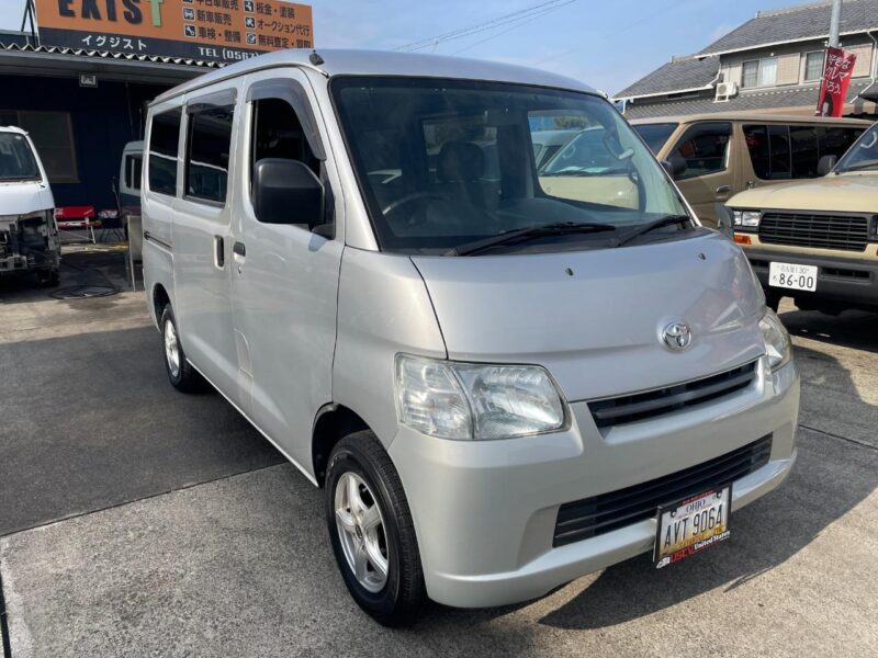 トヨタ タウンエースバン ホワイト のカスタム中古車