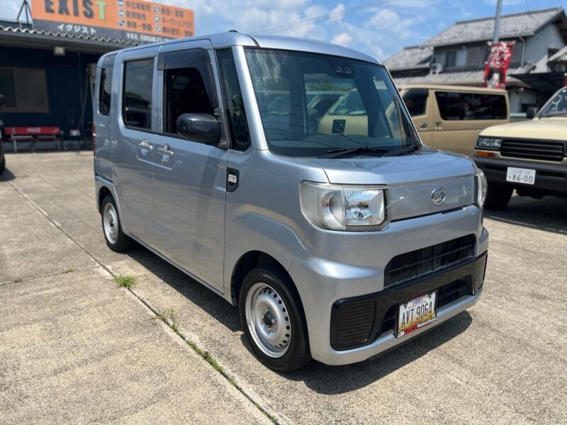 ダイハツ ハイゼットキャディー シルバー のカスタム中古車