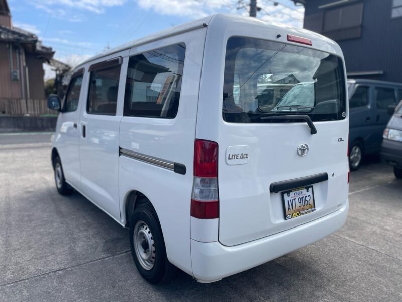 トヨタ ライトエースバン ホワイト｜愛知で買えるカスタム中古車