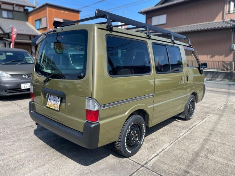 マツダ ボンゴバン カーキメタリック｜ラプターライナー施工