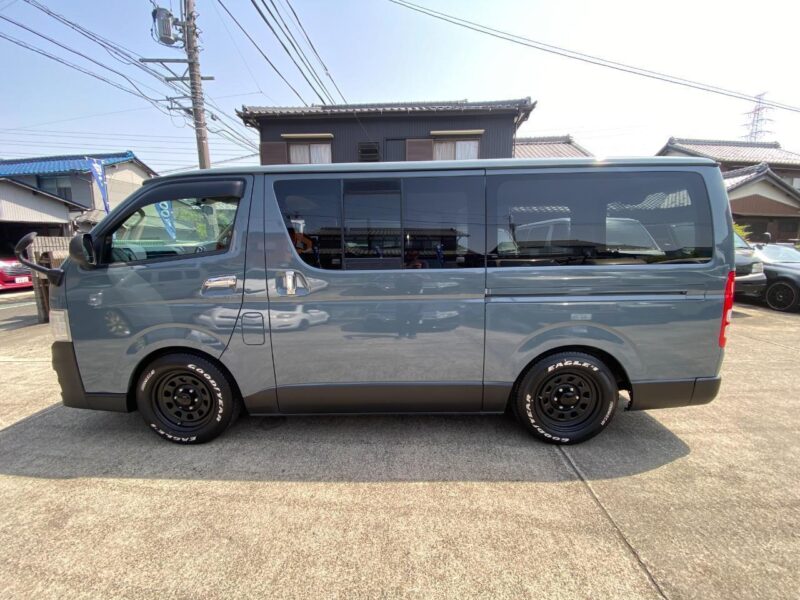 トヨタ ハイエースバン ブルーグレーの中古車｜愛知県津島市EXIST