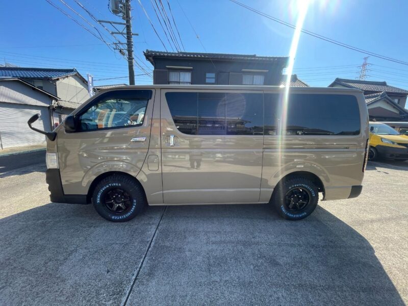 トヨタ ハイエースバン ベージュの中古車｜愛知県津島市EXIST