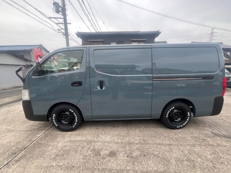 日産 NV350キャラバンバン ブルーグレー｜塗装ずみのカスタム中古車