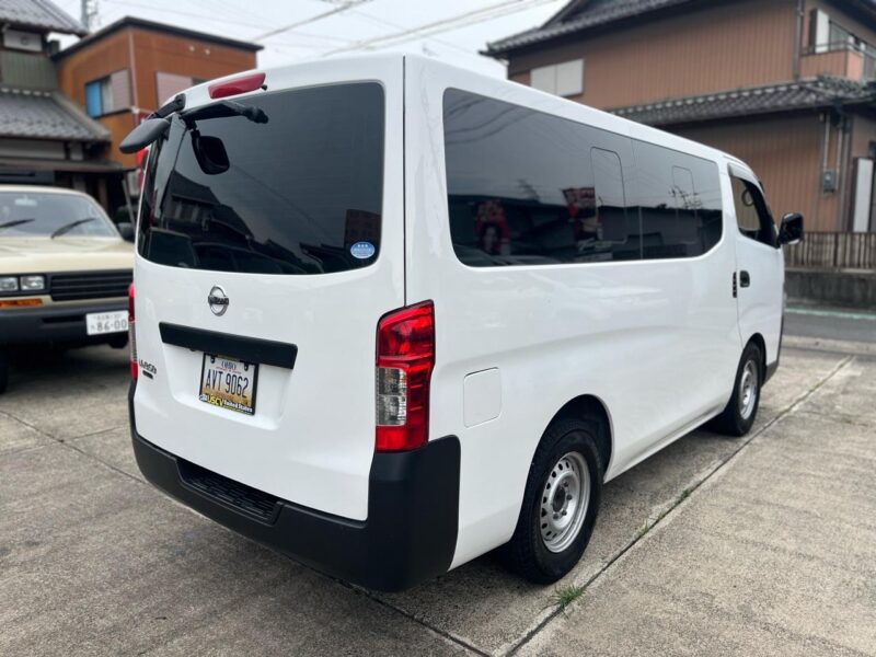 日産 NV350キャラバンワゴン ホワイト｜愛知で買えるカスタム中古車