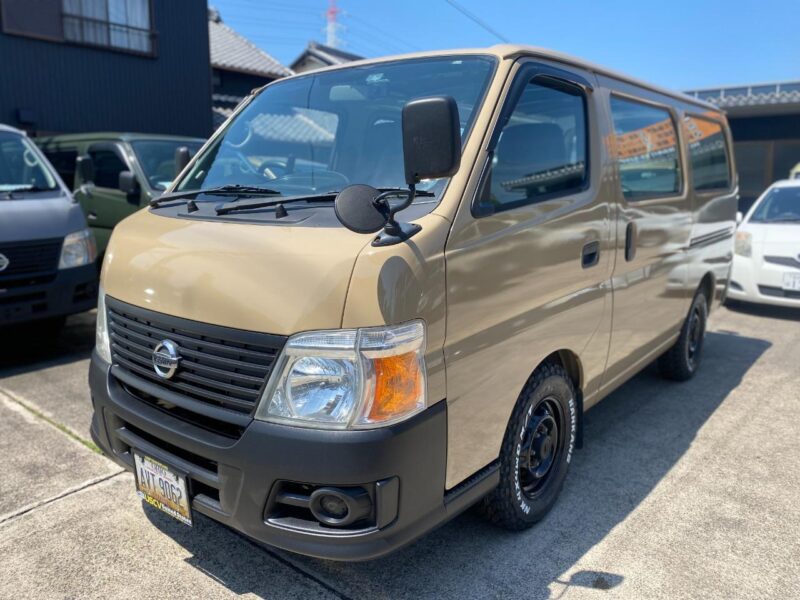 日産 キャラバン ベージュ｜塗装ずみのカスタム中古車
