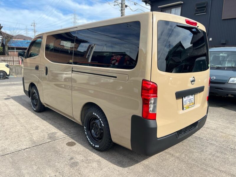 日産 NV350キャラバンバン ベージュの中古車｜愛知県津島市EXIST