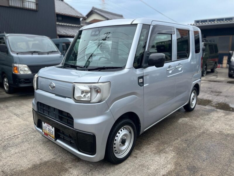ダイハツ ハイゼットキャディー シルバー のカスタム中古車