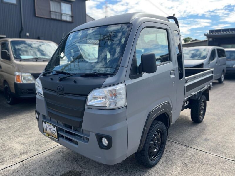 ダイハツ ハイゼットトラック のカスタム中古車