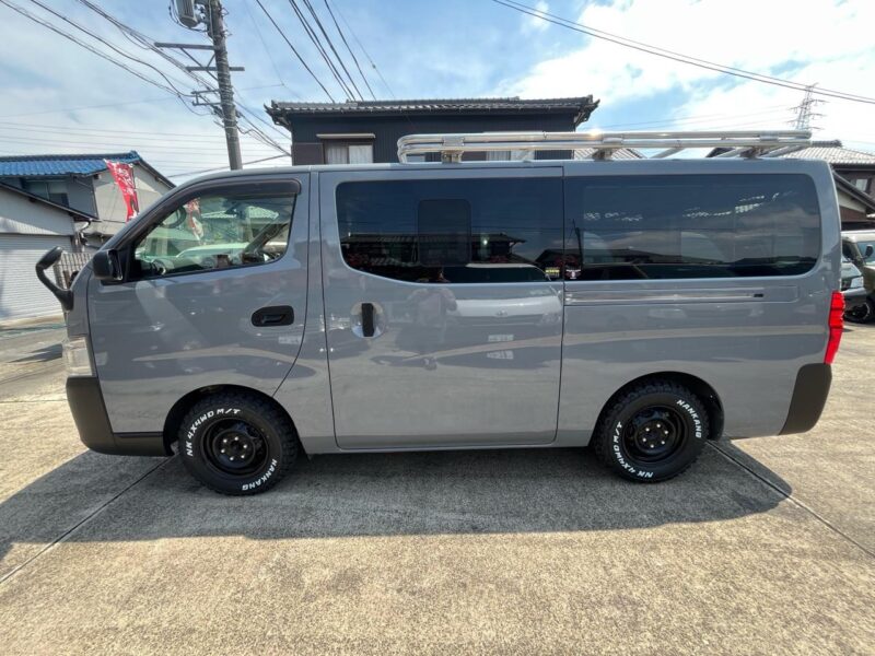 日産 NV350キャラバンバン ナルドグレー｜塗装ずみのカスタム中古車