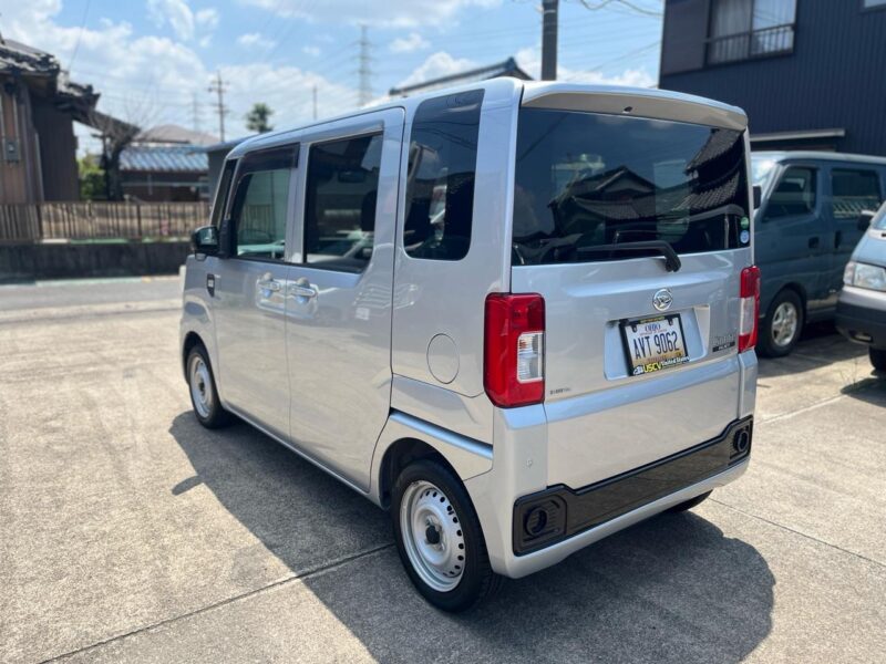 ダイハツ ハイゼットキャディー シルバー｜塗装ずみのカスタム中古車