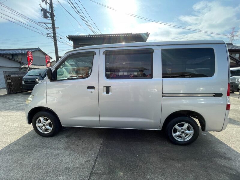 トヨタ タウンエースバン ホワイト のカスタム中古車