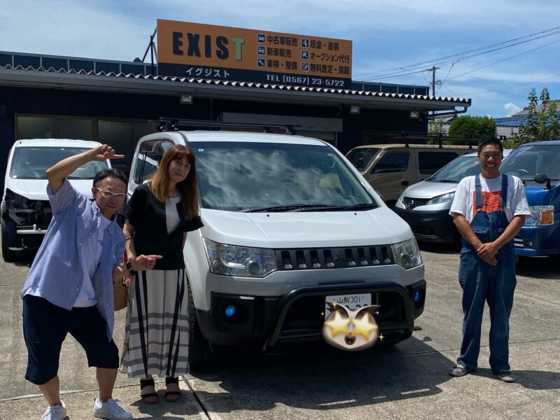 EXISTで納車したお客様と車