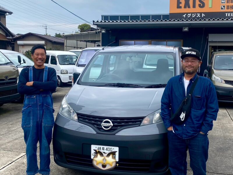 EXISTで納車したお客様と車