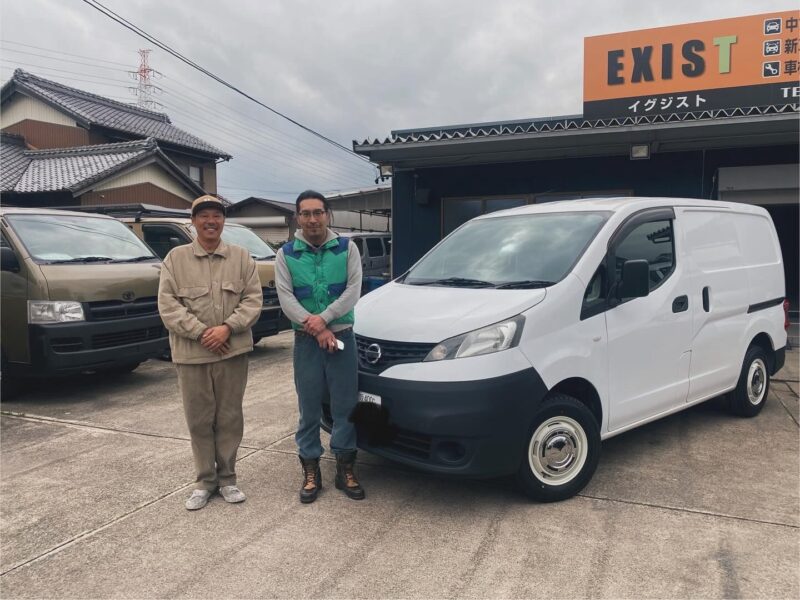 EXISTで納車したお客様と車